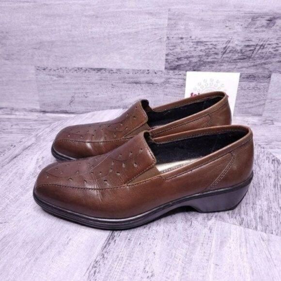Aravon by New Balance Kiley Floral Cut Out Leather Loafer Brown Women's sz 5.5 - Picture 3 of 7